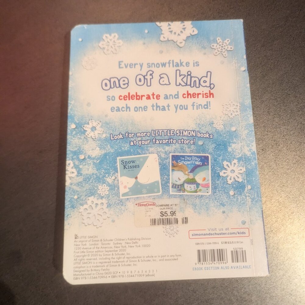 All the Little Snowflakes colorful cutout board book - Picture 4 of 5